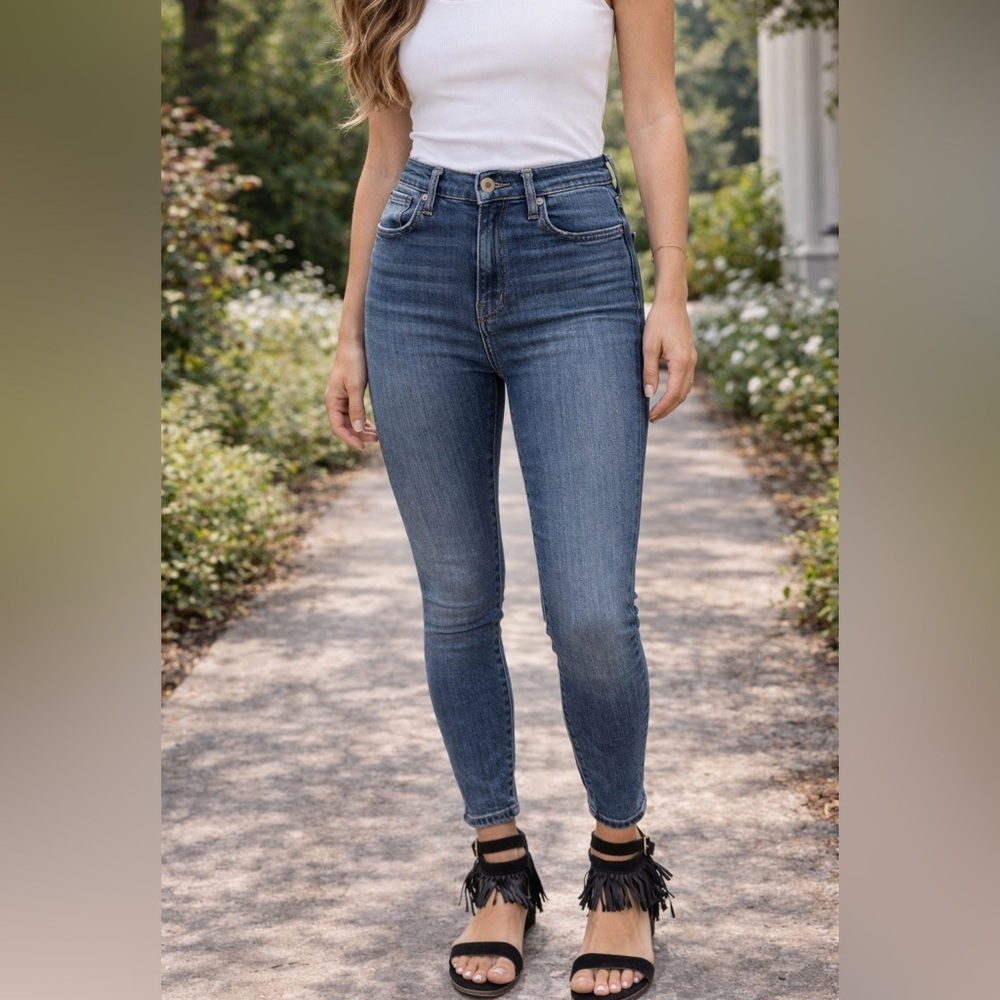 Agolde skinny high/mid rise denim. 27
